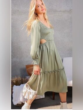 NWT Lumiere Olive Green Maxi Dress Smocked Bodice Side Cut-Out Tiered VNeck Med